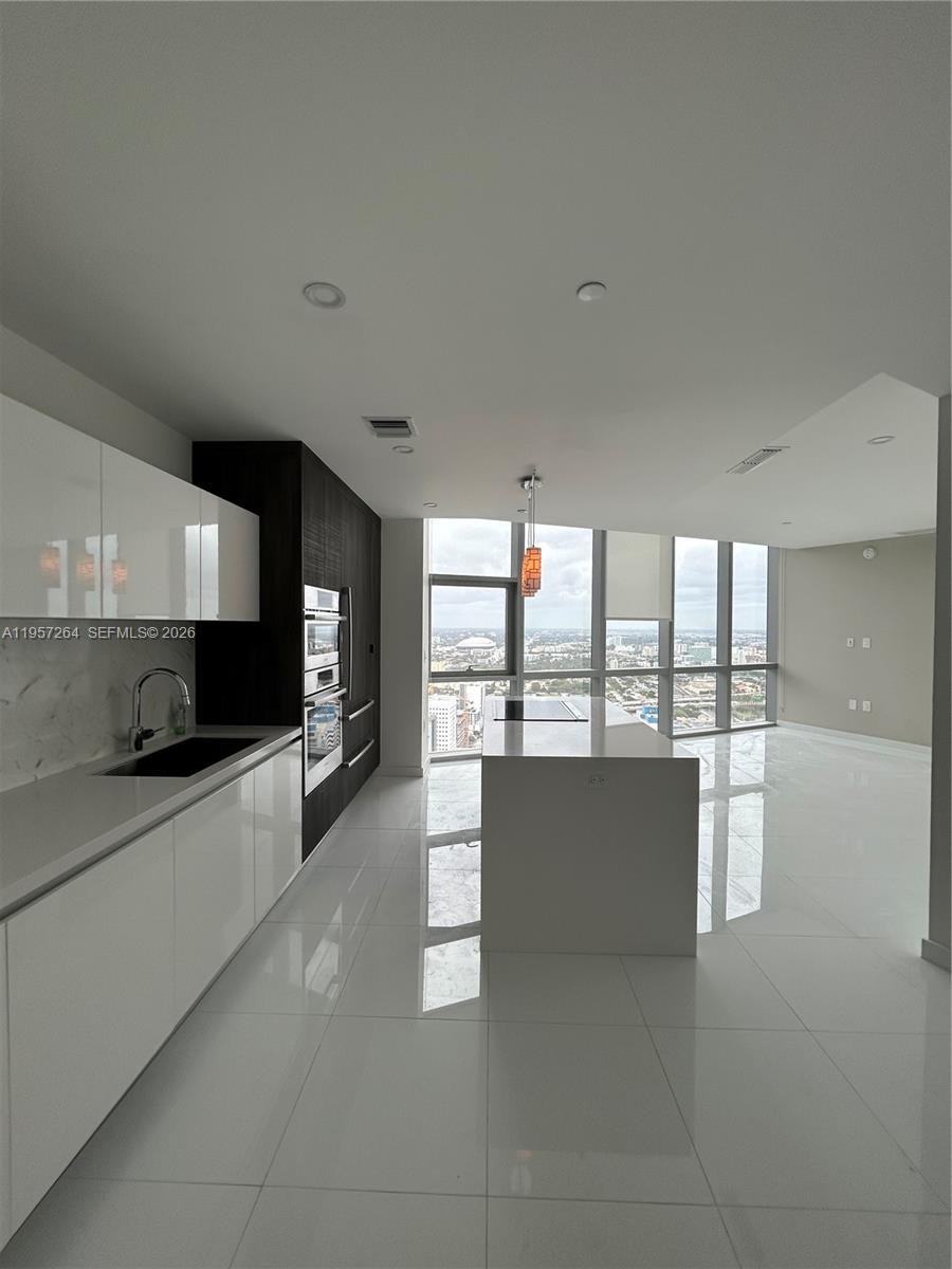 image Paramount Miami Worldcenter1