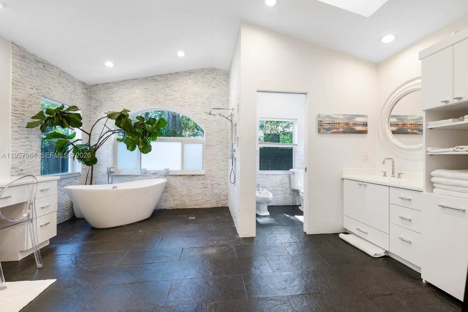 5100 SW 75th St Miami, FL 33143