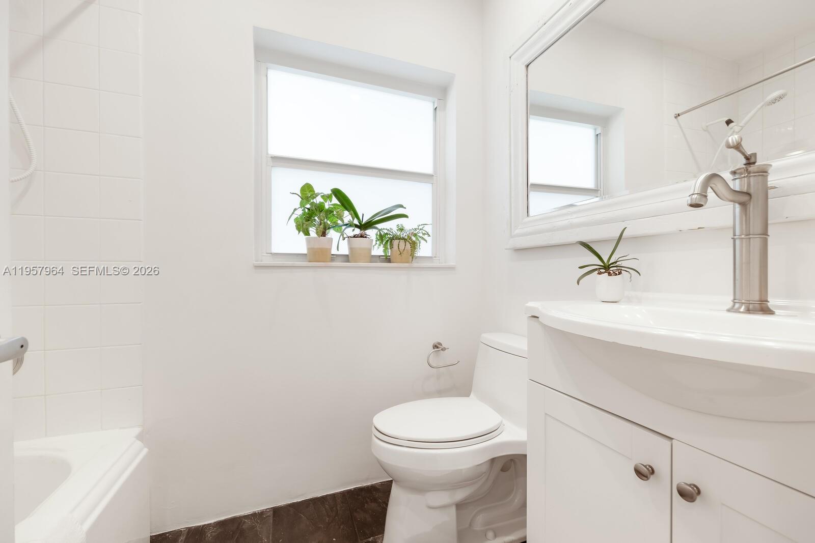 5100 SW 75th St Miami, FL 33143