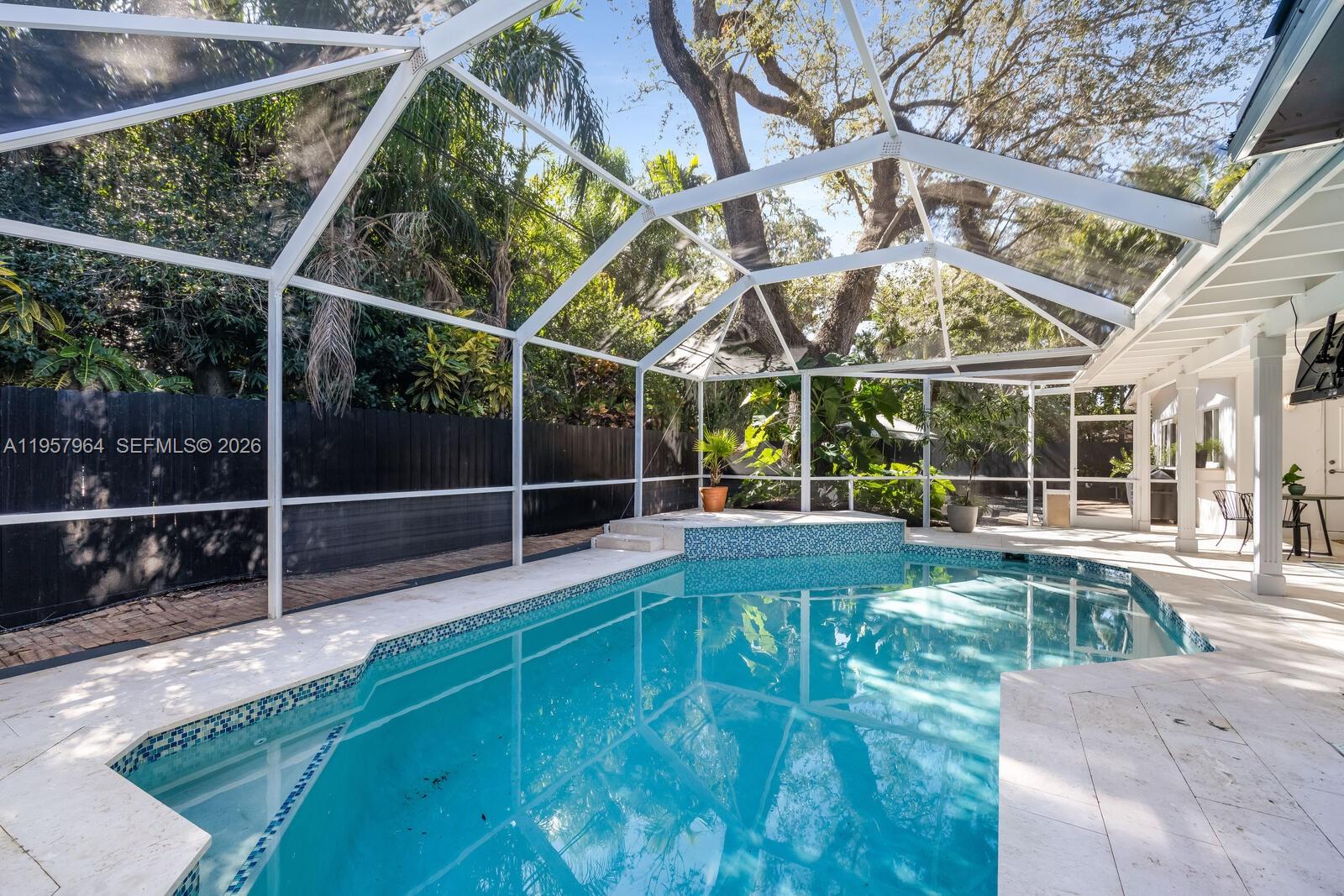 5100 SW 75th St Miami, FL 33143