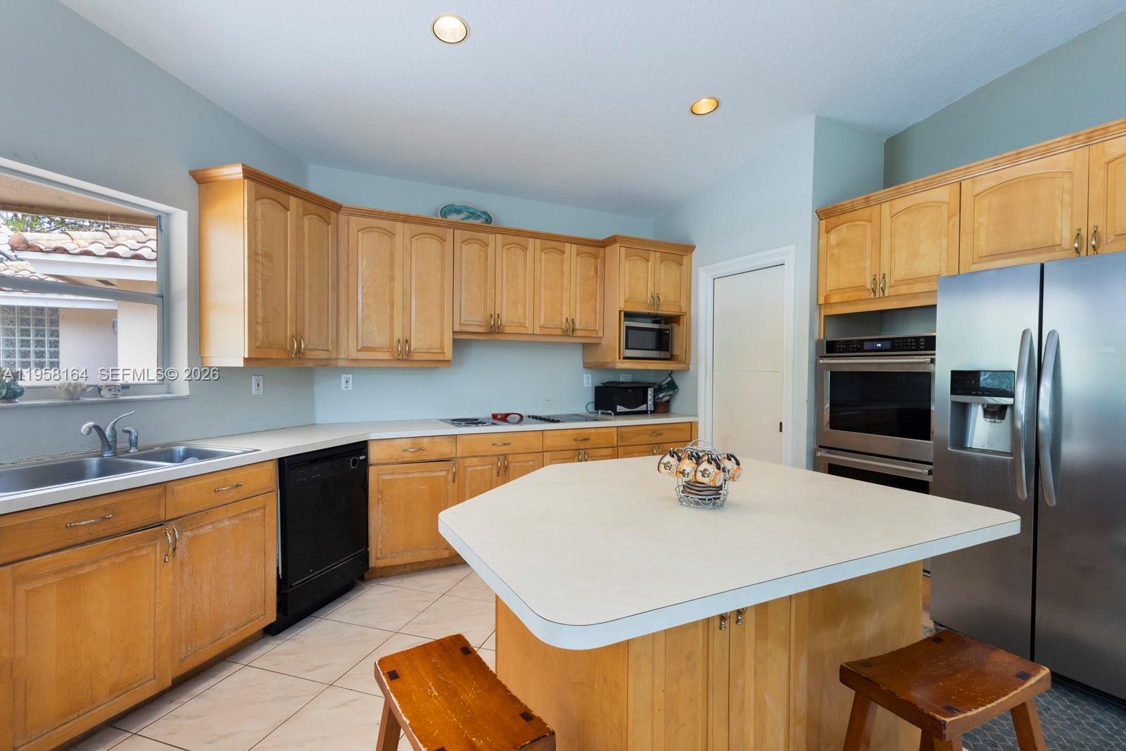 7821 SW 129th Ter Pinecrest, FL 33156