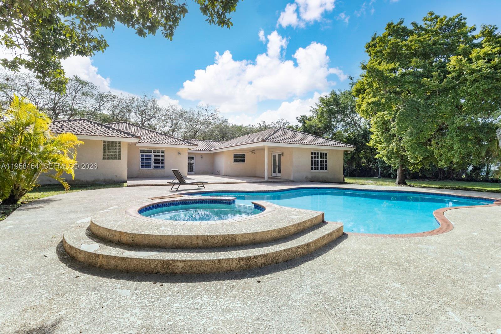 7821 SW 129th Ter Pinecrest, FL 33156