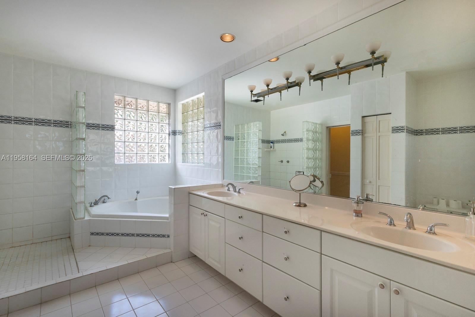 7821 SW 129th Ter Pinecrest, FL 33156