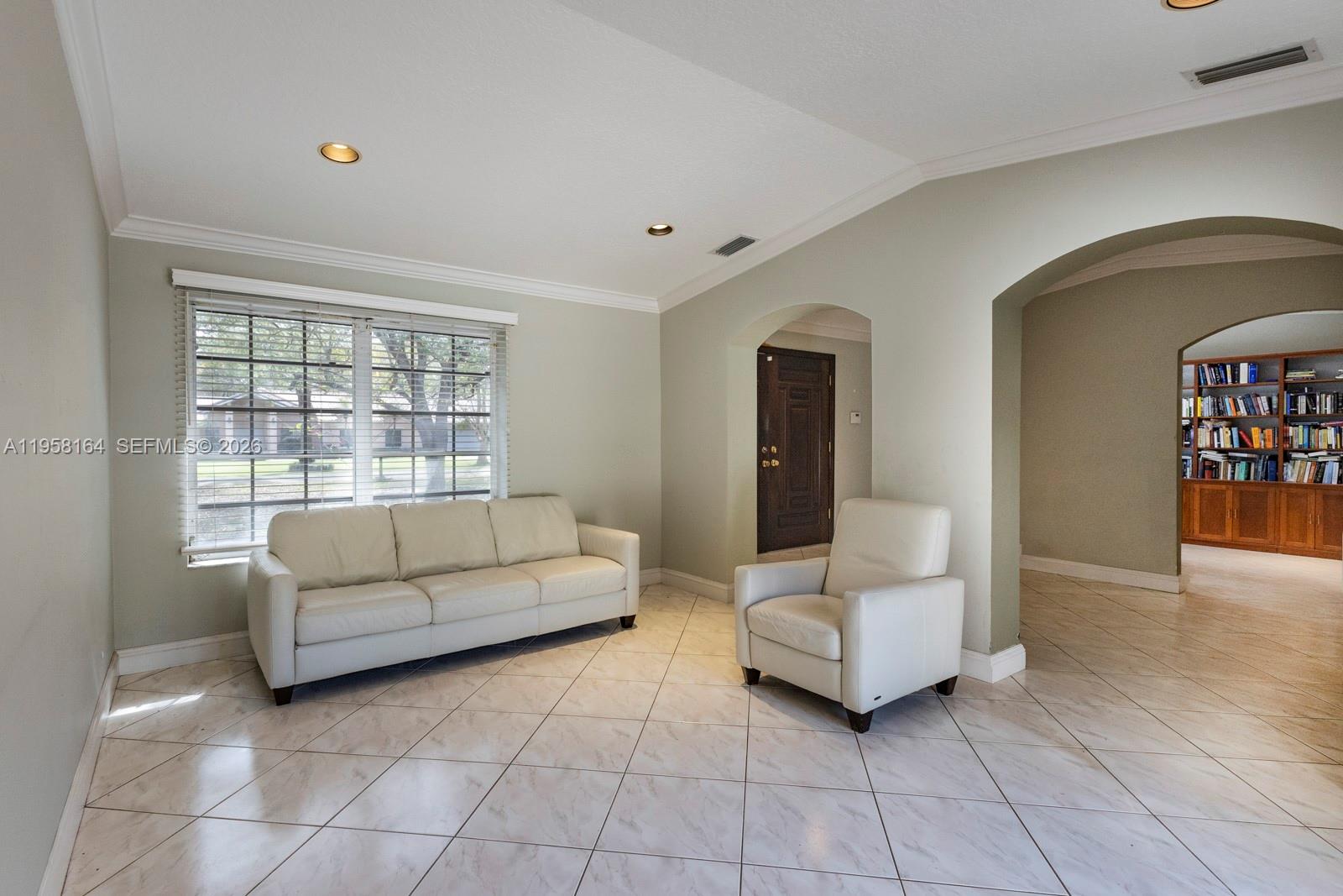 7821 SW 129th Ter Pinecrest, FL 33156