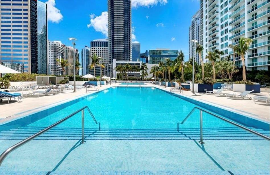 951 Brickell Ave #2309