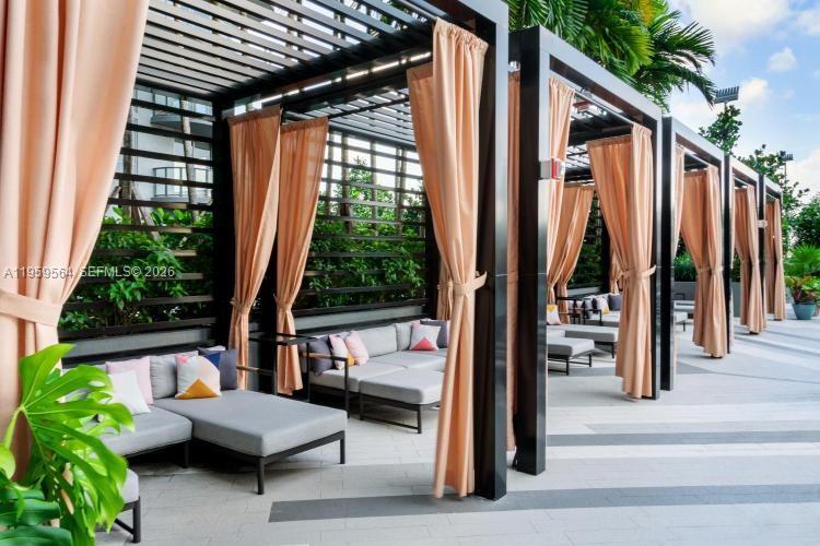 image Hyde Midtown23