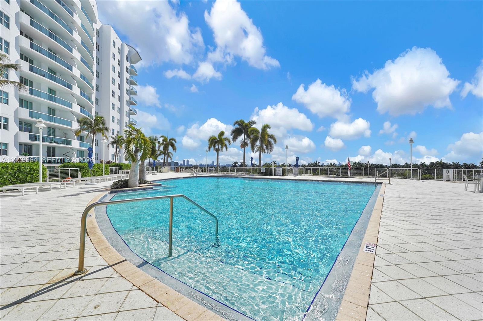 7910 Harbor Is Dr #1103 North Bay Village, FL 33141