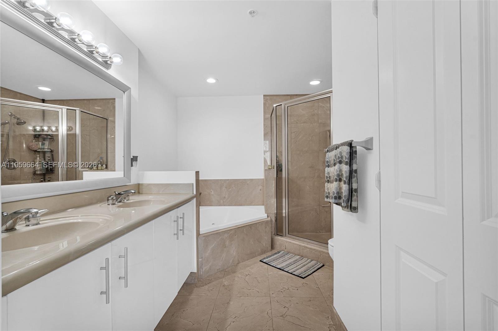 7910 Harbor Is Dr #1103 North Bay Village, FL 33141