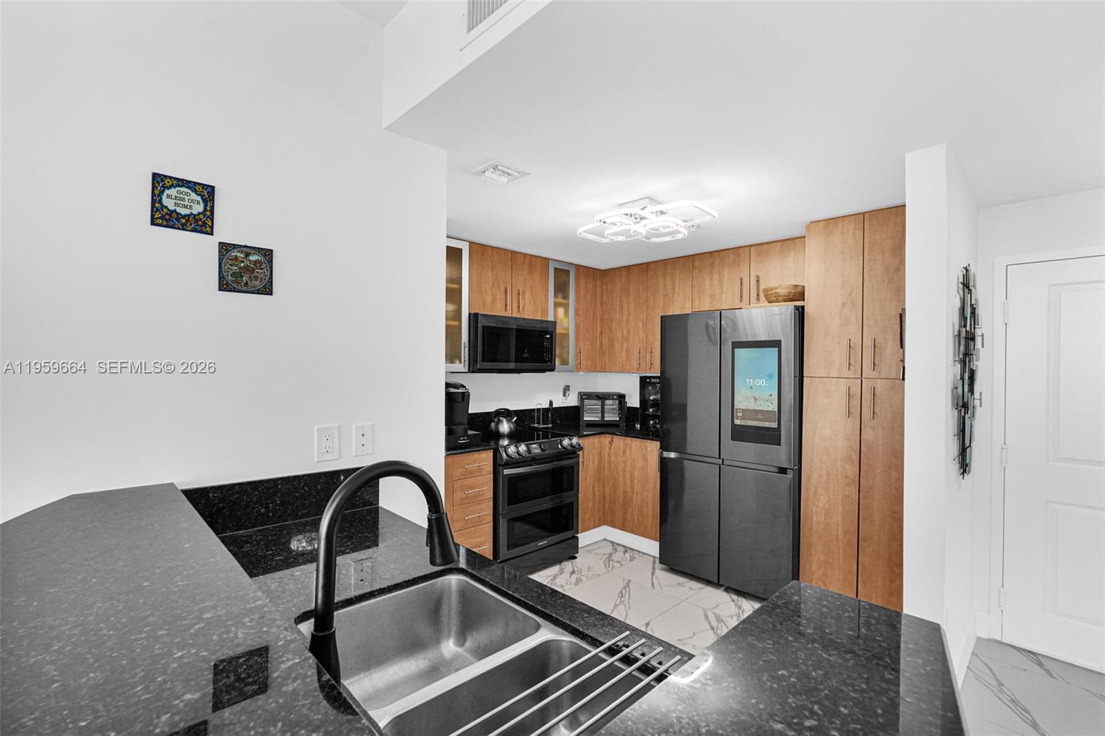 7910 Harbor Is Dr #1103 North Bay Village, FL 33141