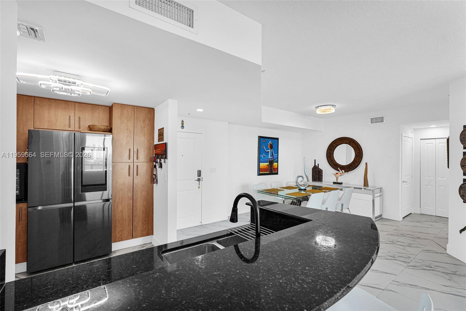 7910 Harbor Is Dr #1103 North Bay Village, FL 33141