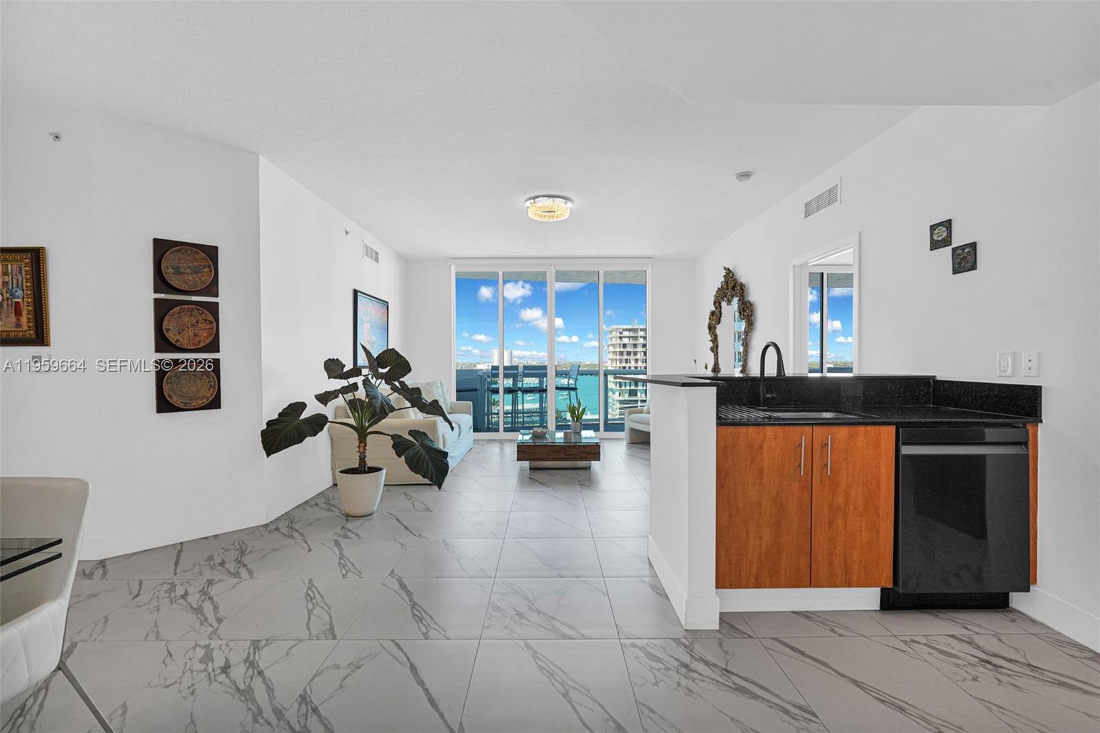 7910 Harbor Is Dr #1103 North Bay Village, FL 33141