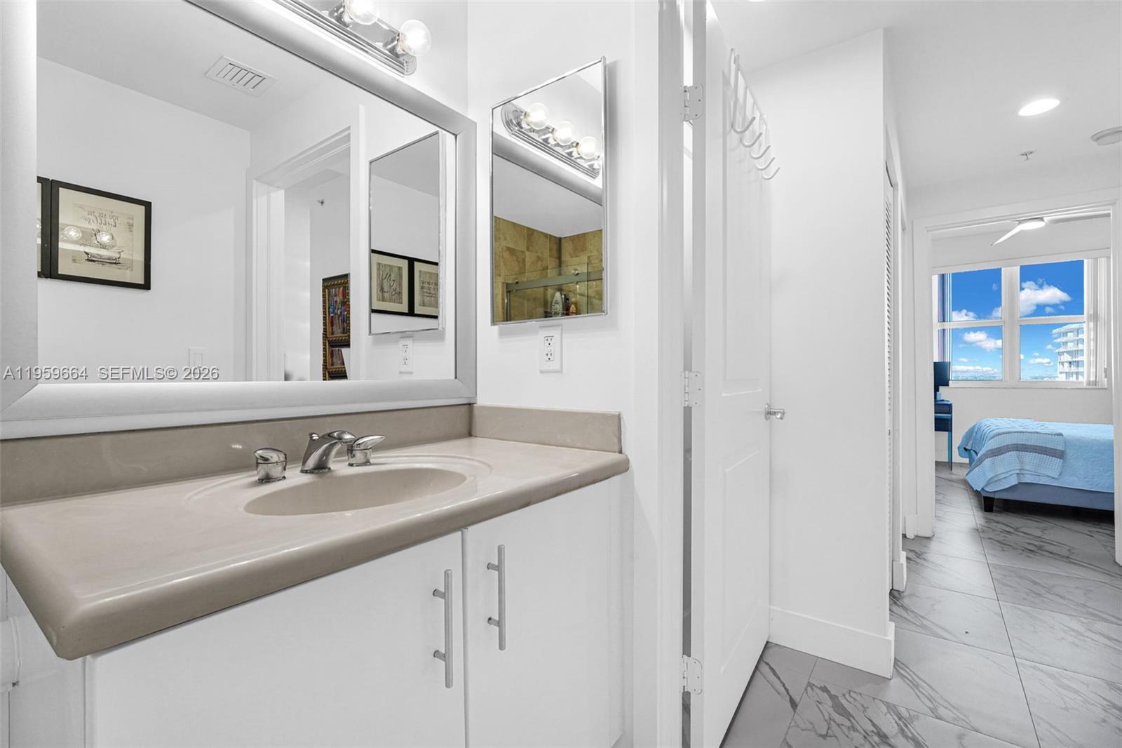 7910 Harbor Is Dr #1103 North Bay Village, FL 33141