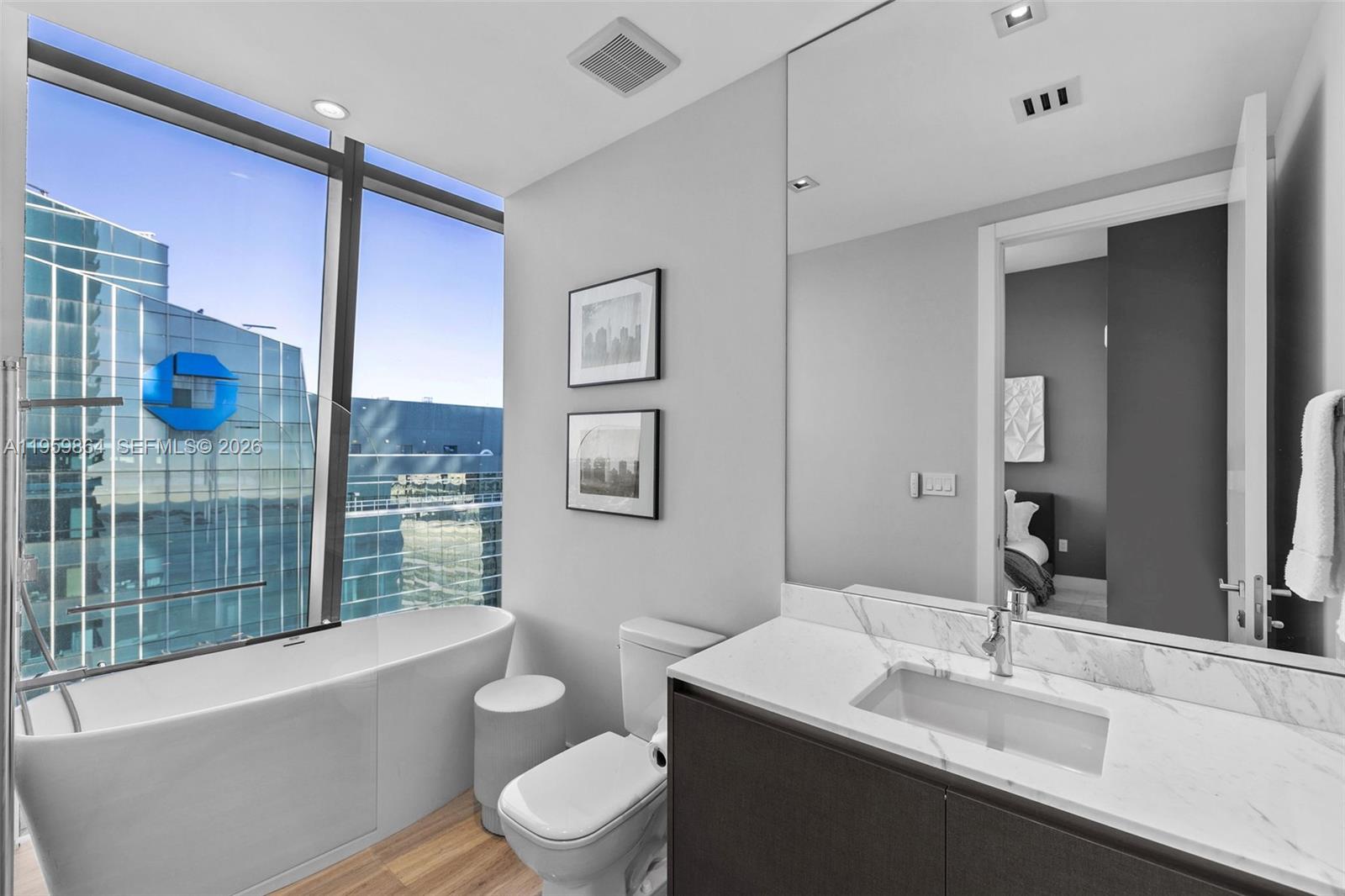 1451 Brickell Ave #4401 Miami, FL 33131