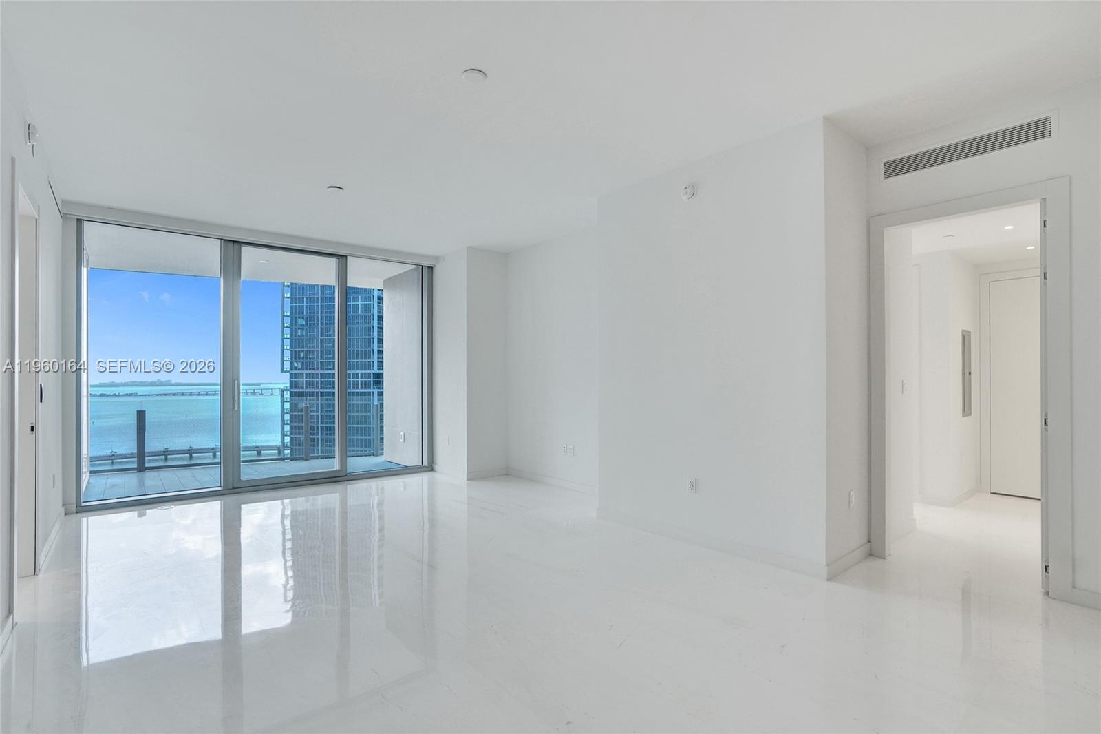 300 Biscayne Blvd Way #2105W Miami, FL 33131