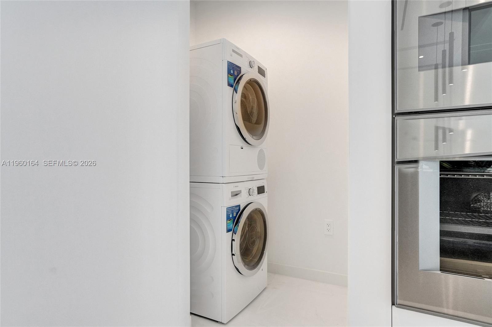 300 Biscayne Blvd Way #2105W Miami, FL 33131