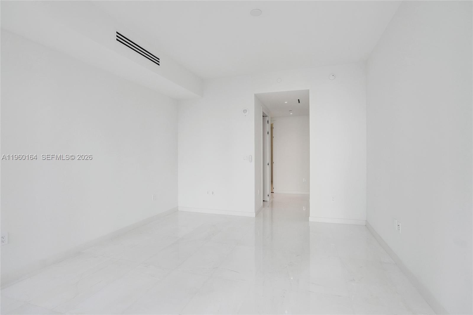 300 Biscayne Blvd Way #2105W Miami, FL 33131