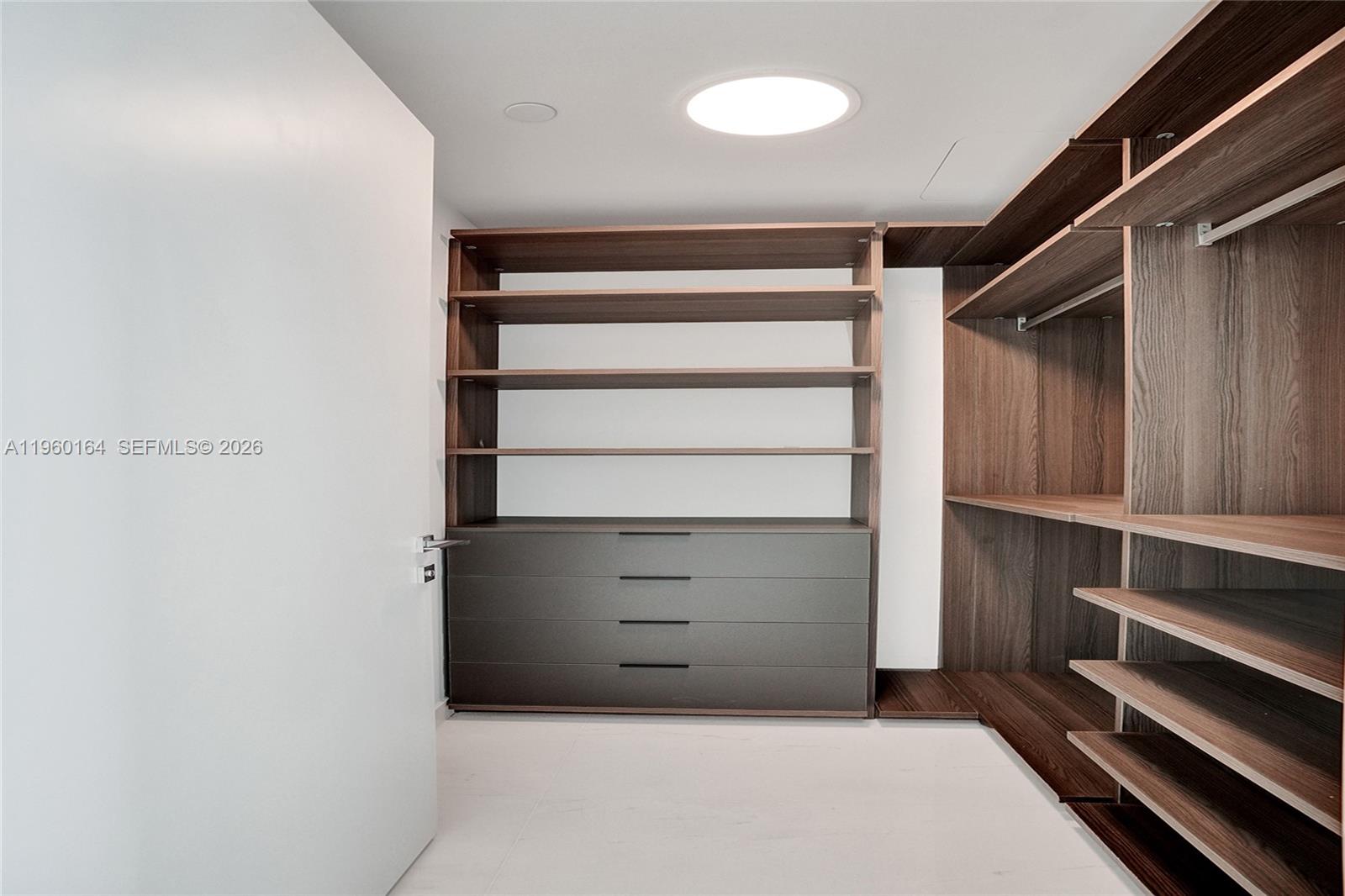 300 Biscayne Blvd Way #2105W Miami, FL 33131