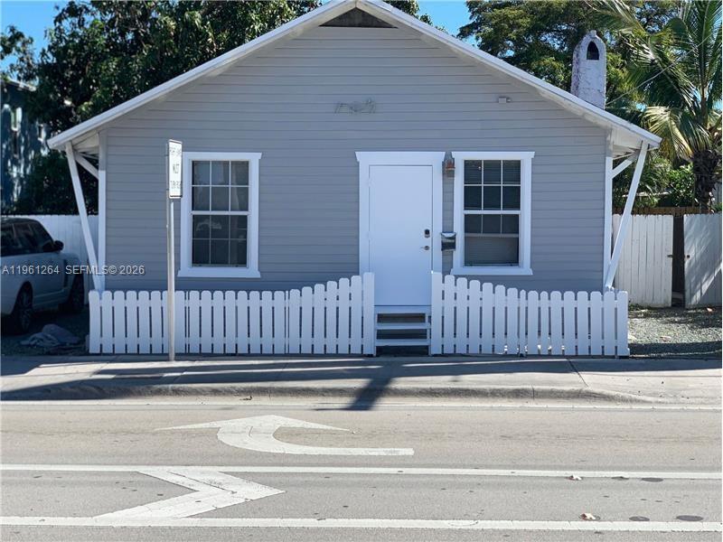 107 E Stirling Rd Dania Beach, FL 33004