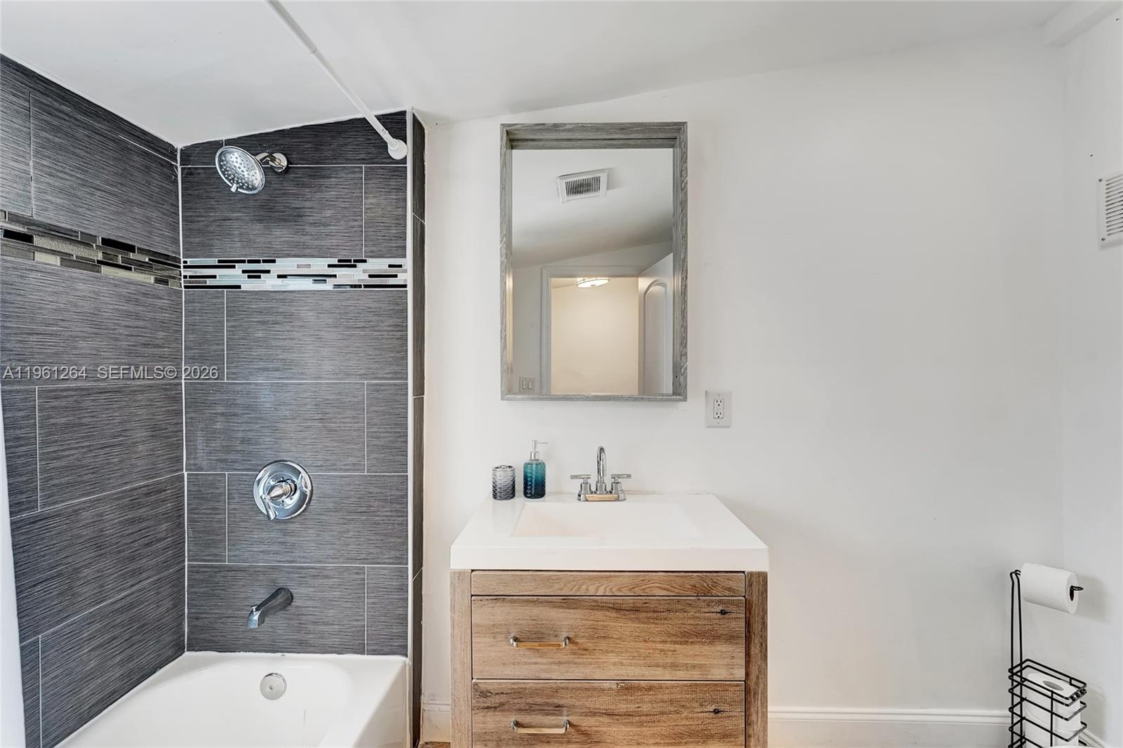 107 E Stirling Rd Dania Beach, FL 33004