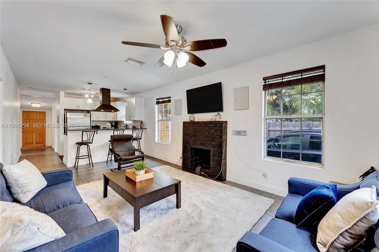 107 E Stirling Rd Dania Beach, FL 33004