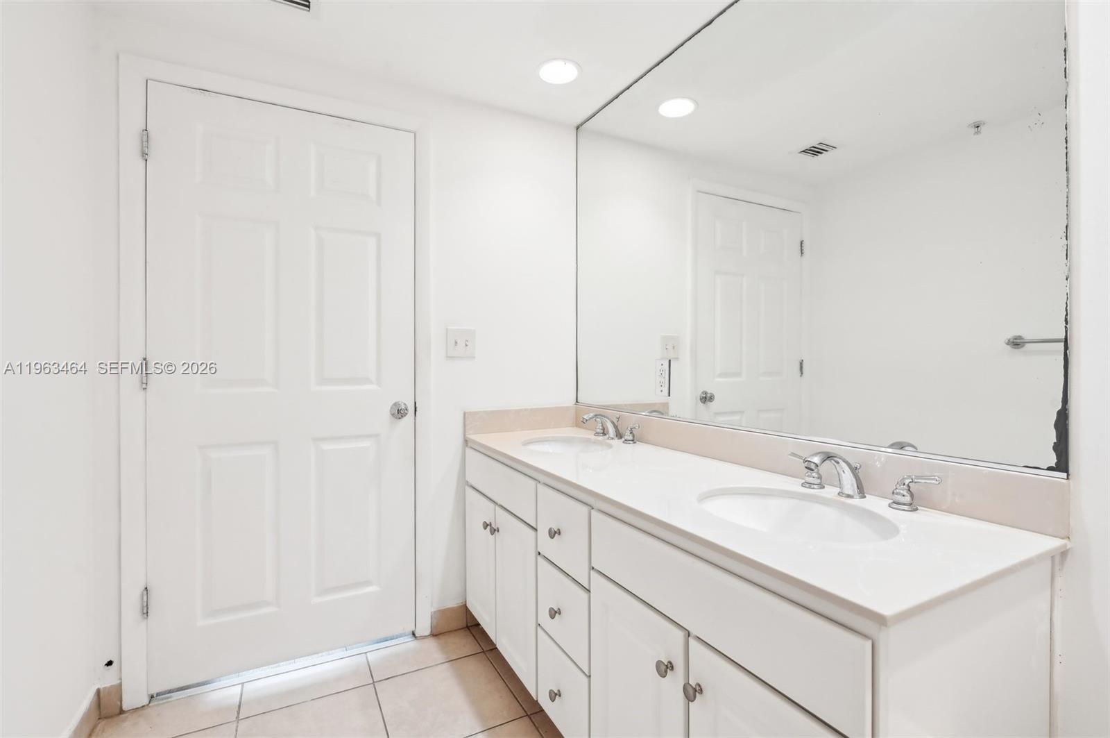 image Cite on the Bay East4