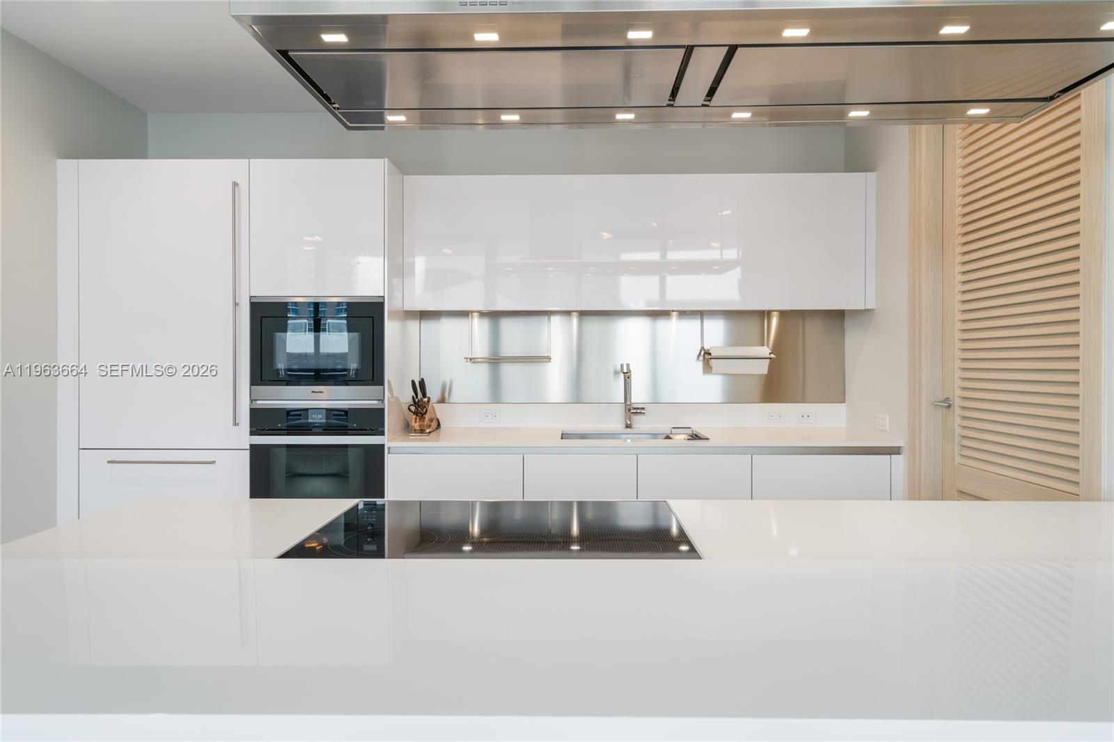 image Brickell Flatiron10