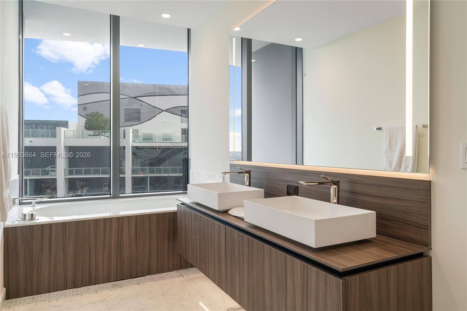 image Brickell Flatiron20