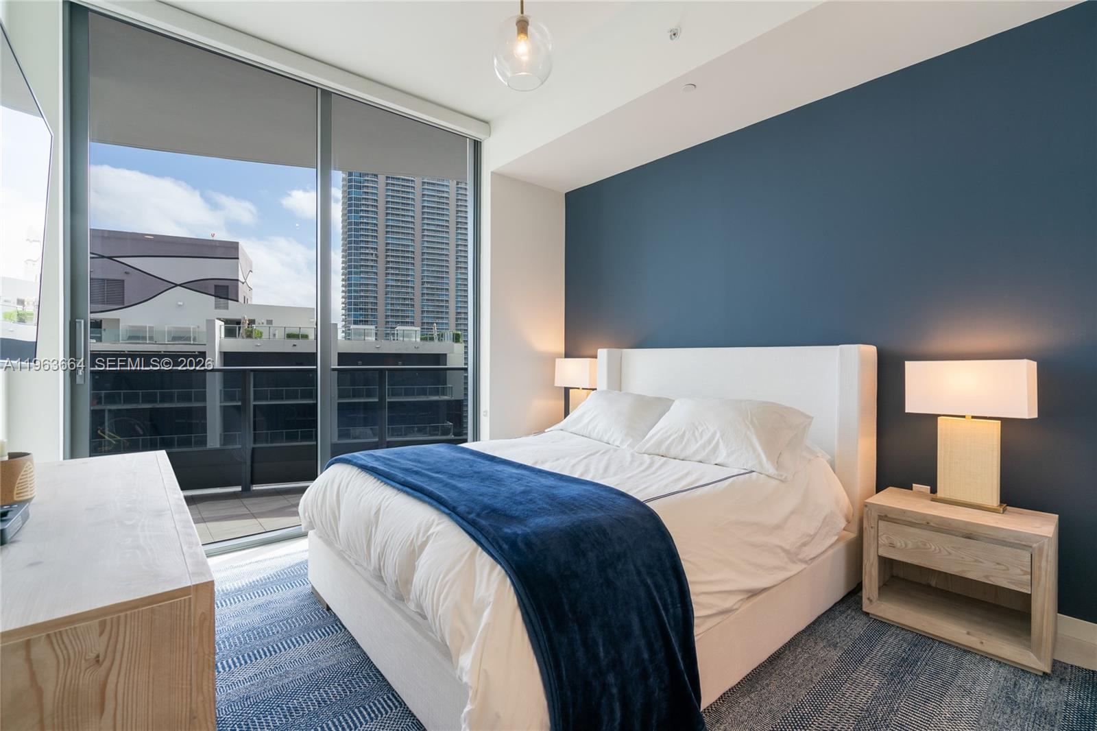 image Brickell Flatiron24