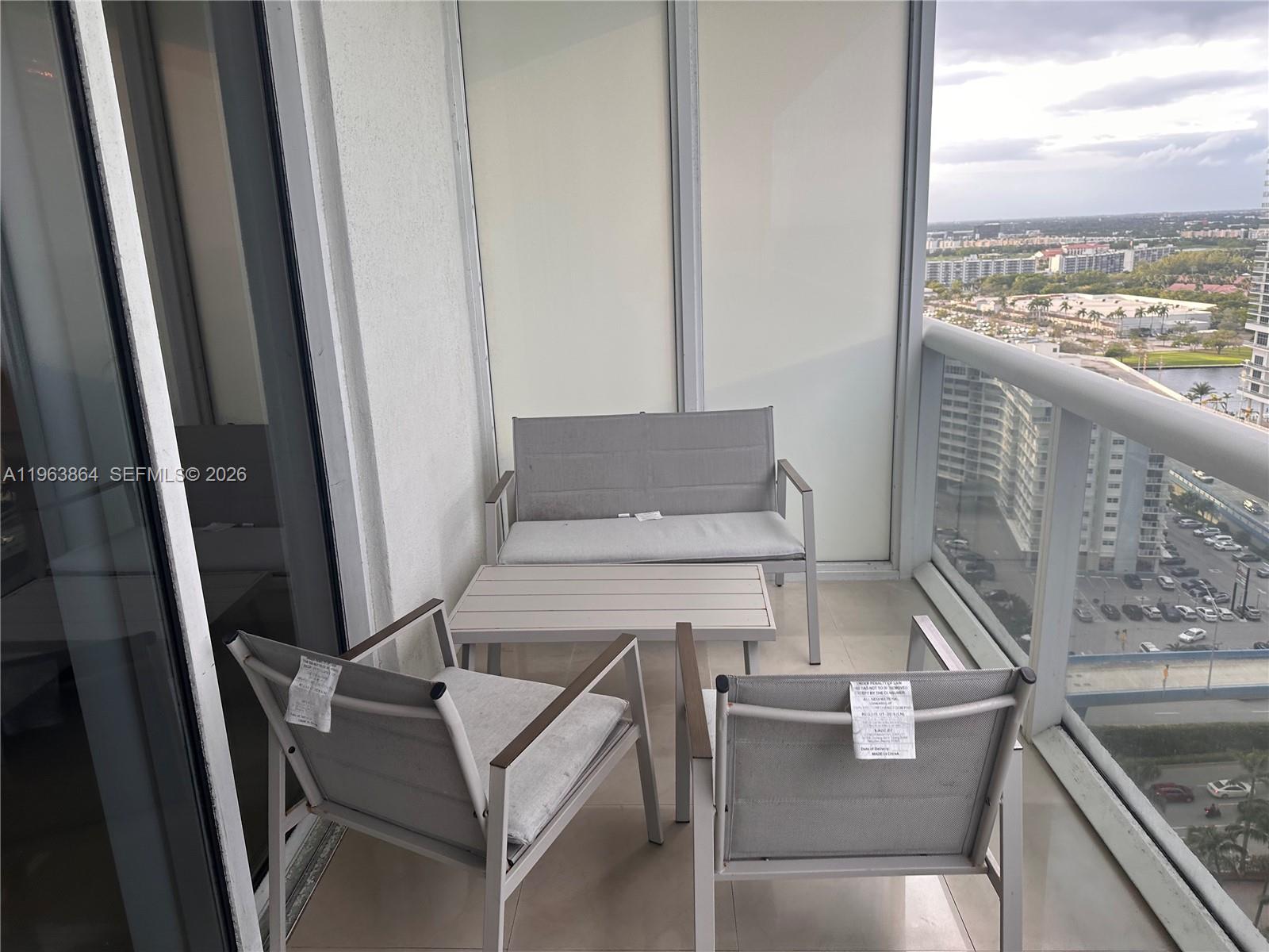 image Beach Club 215