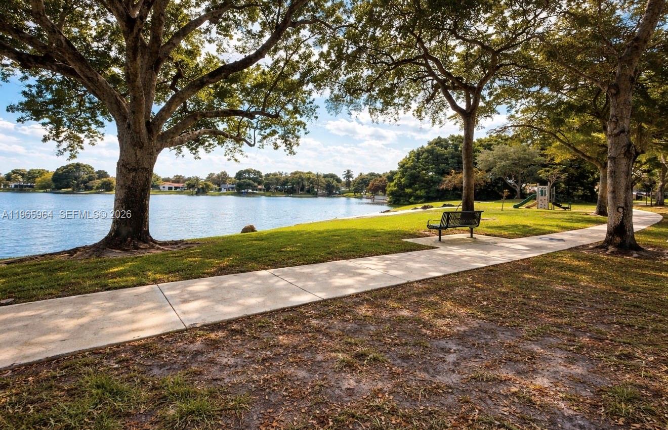 7355 Poinciana Ct Miami Lakes, FL 33014