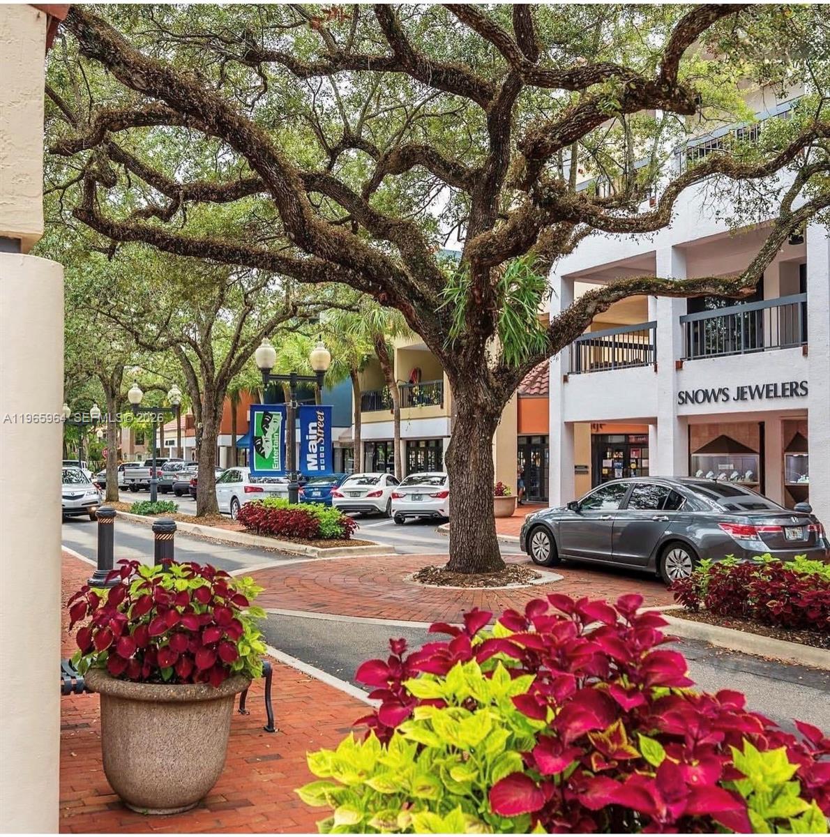 7355 Poinciana Ct Miami Lakes, FL 33014