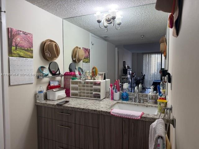 image Winston Towers 70015