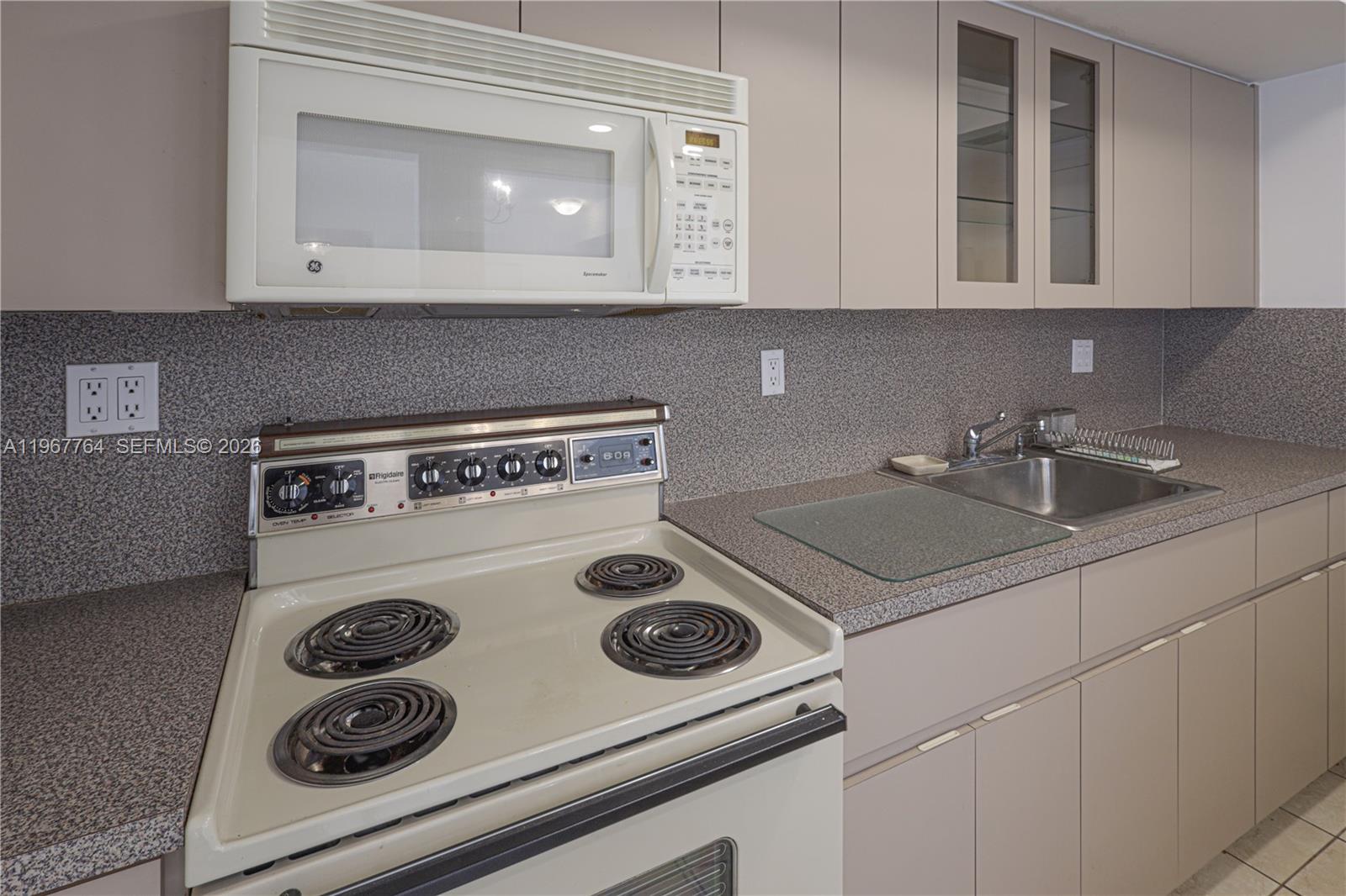 1700 NE 105th St #512 Miami Shores, FL 33138