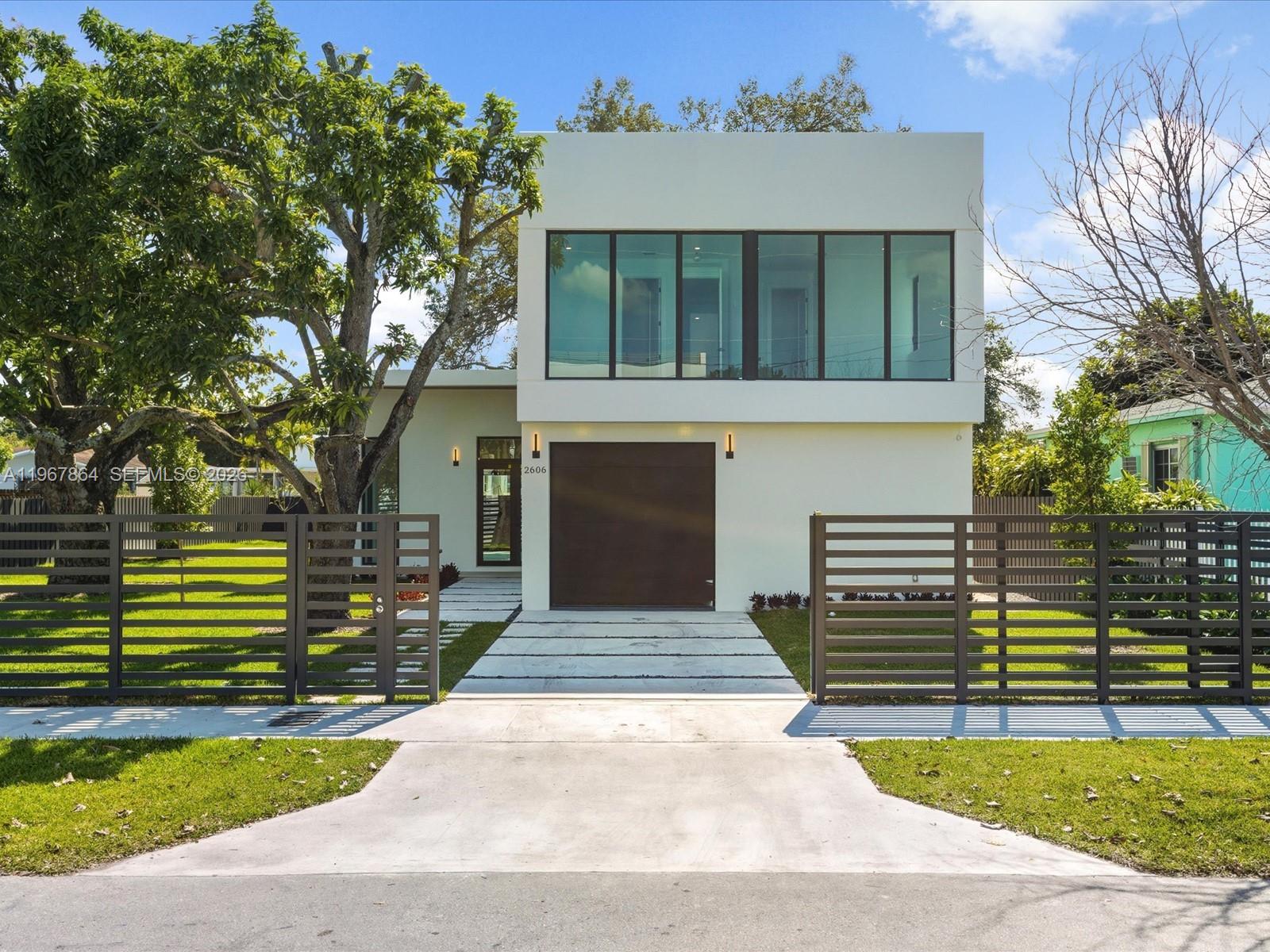 2606 SW 19th St Miami, FL 33145