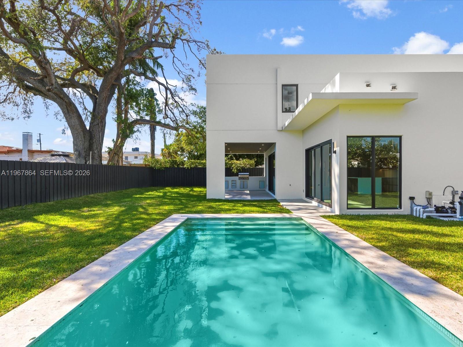 2606 SW 19th St Miami, FL 33145