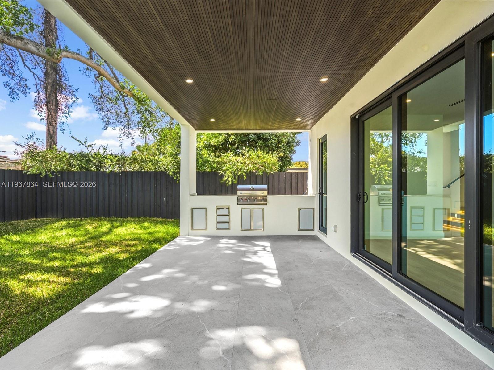 2606 SW 19th St Miami, FL 33145