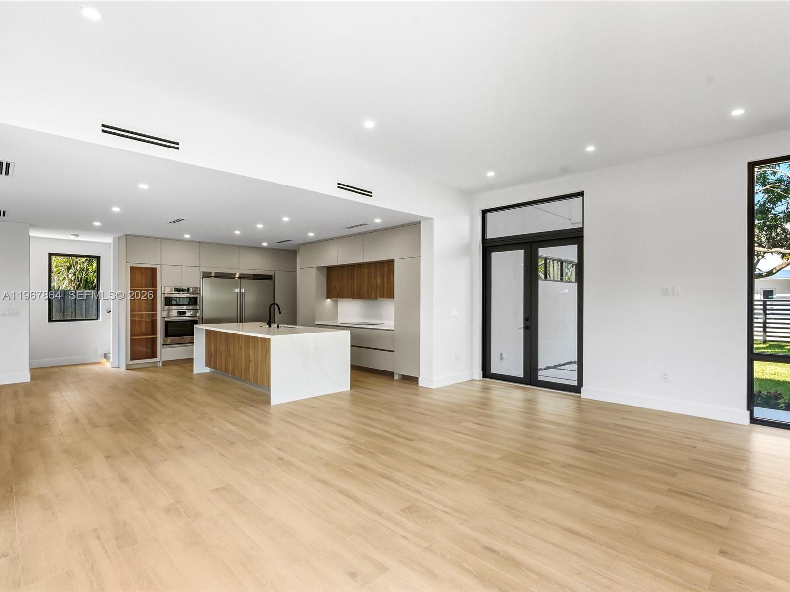 2606 SW 19th St Miami, FL 33145