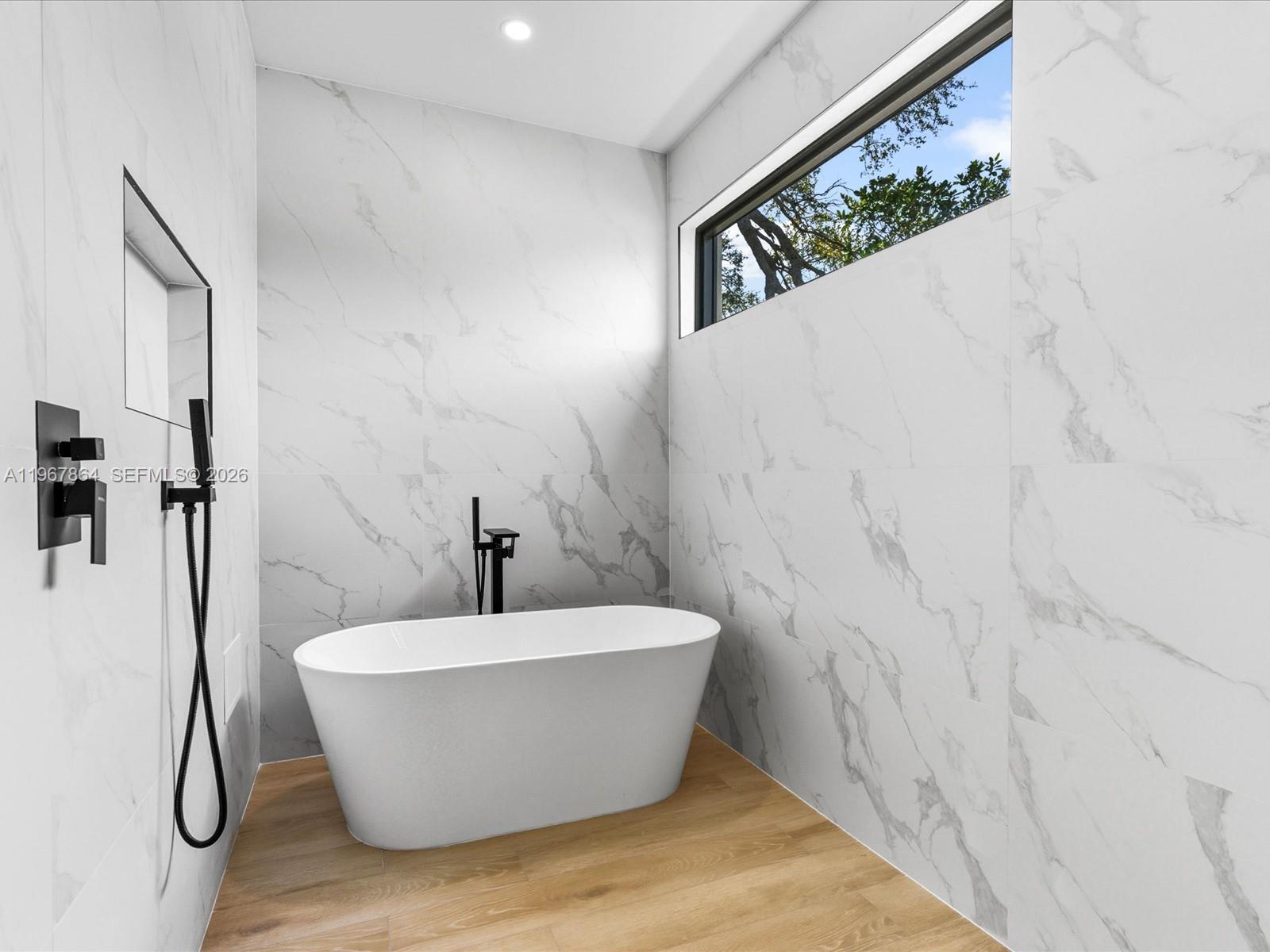 2606 SW 19th St Miami, FL 33145