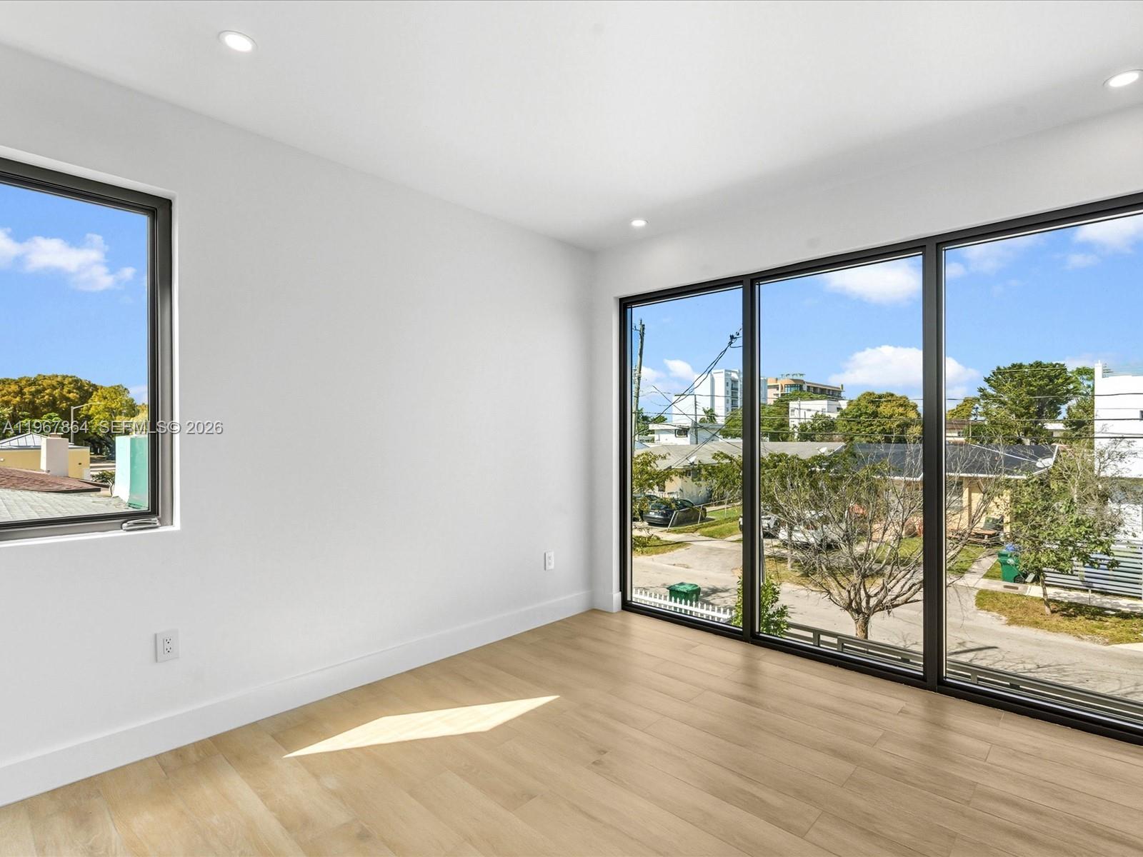 2606 SW 19th St Miami, FL 33145