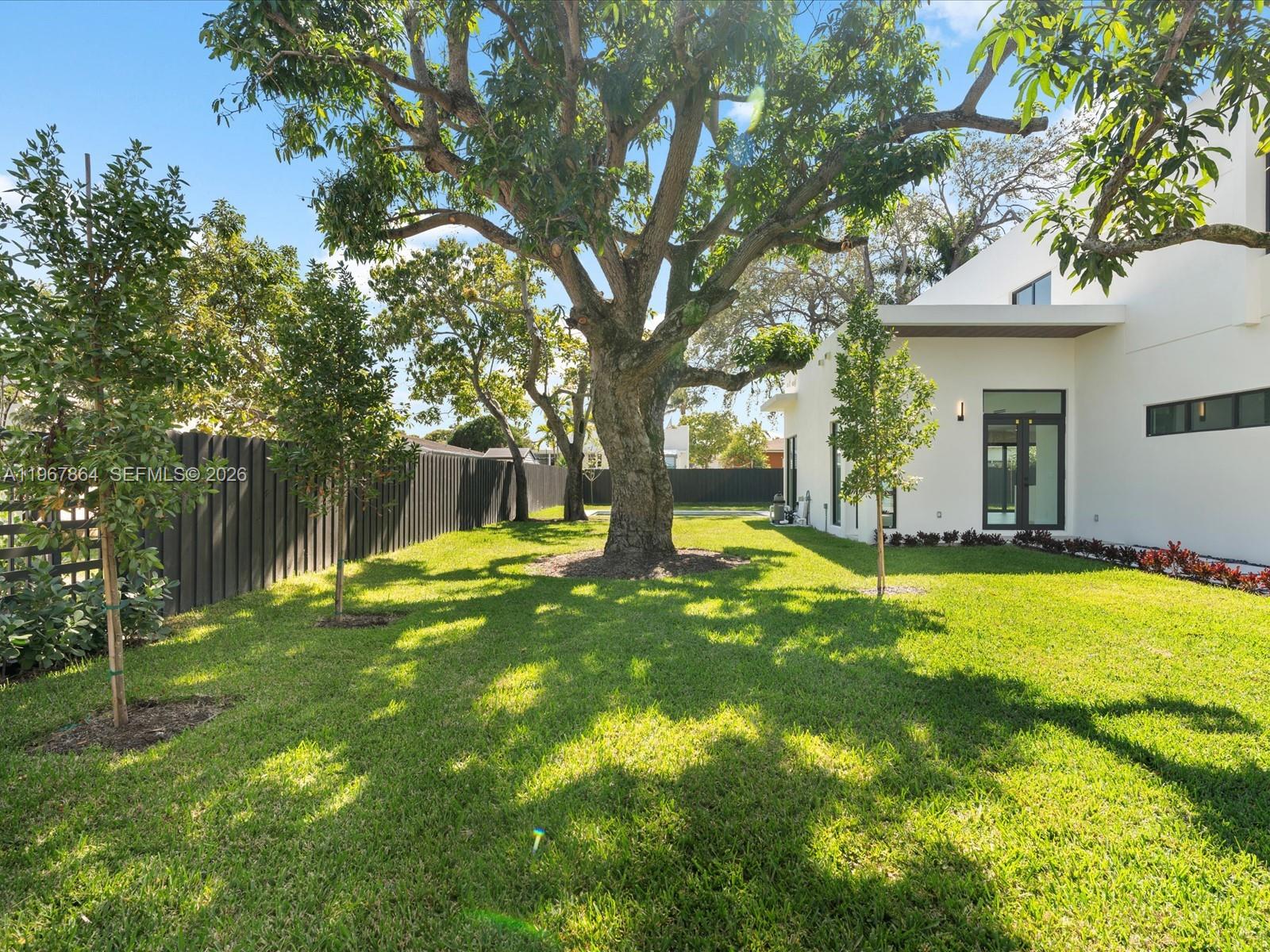 2606 SW 19th St Miami, FL 33145