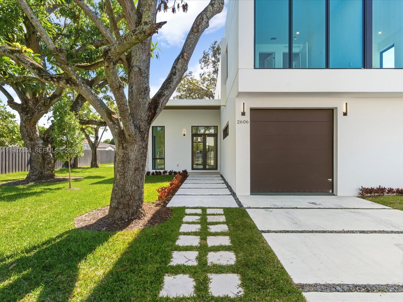 2606 SW 19th St Miami, FL 33145