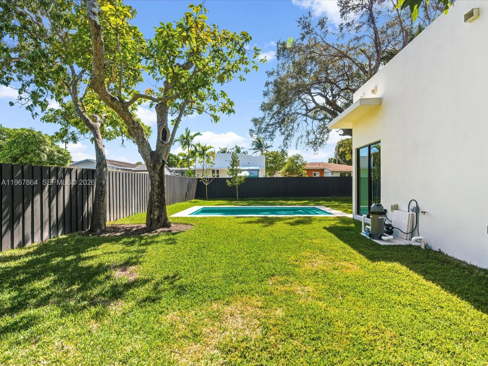 2606 SW 19th St Miami, FL 33145