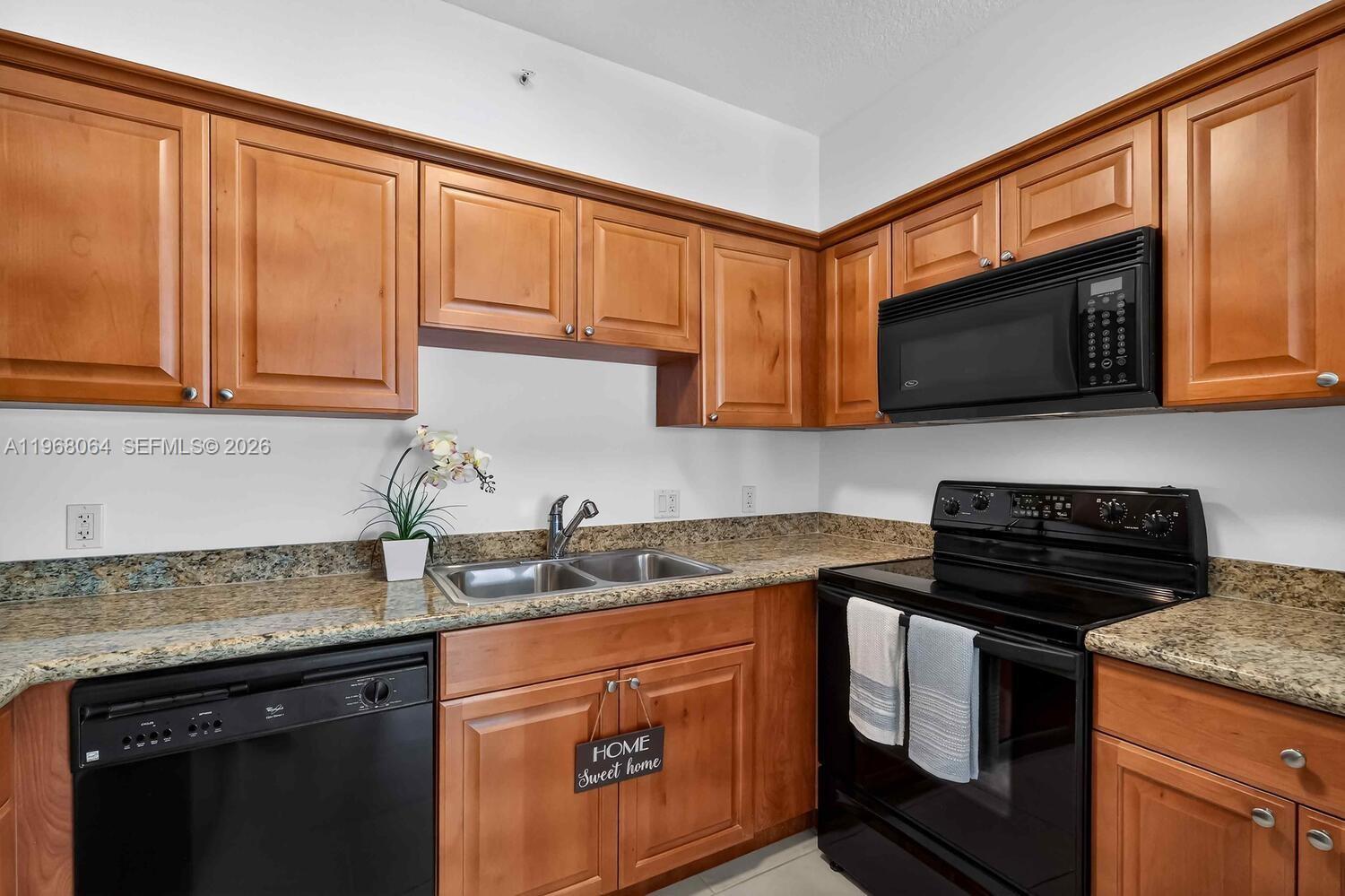 322 Madeira Ave #304 Coral Gables, FL 33134