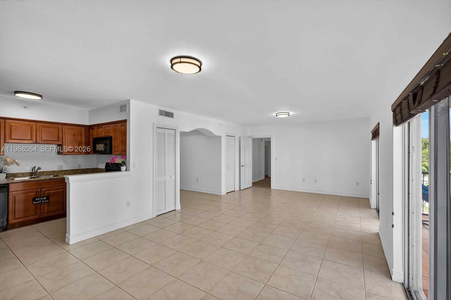 322 Madeira Ave #304 Coral Gables, FL 33134