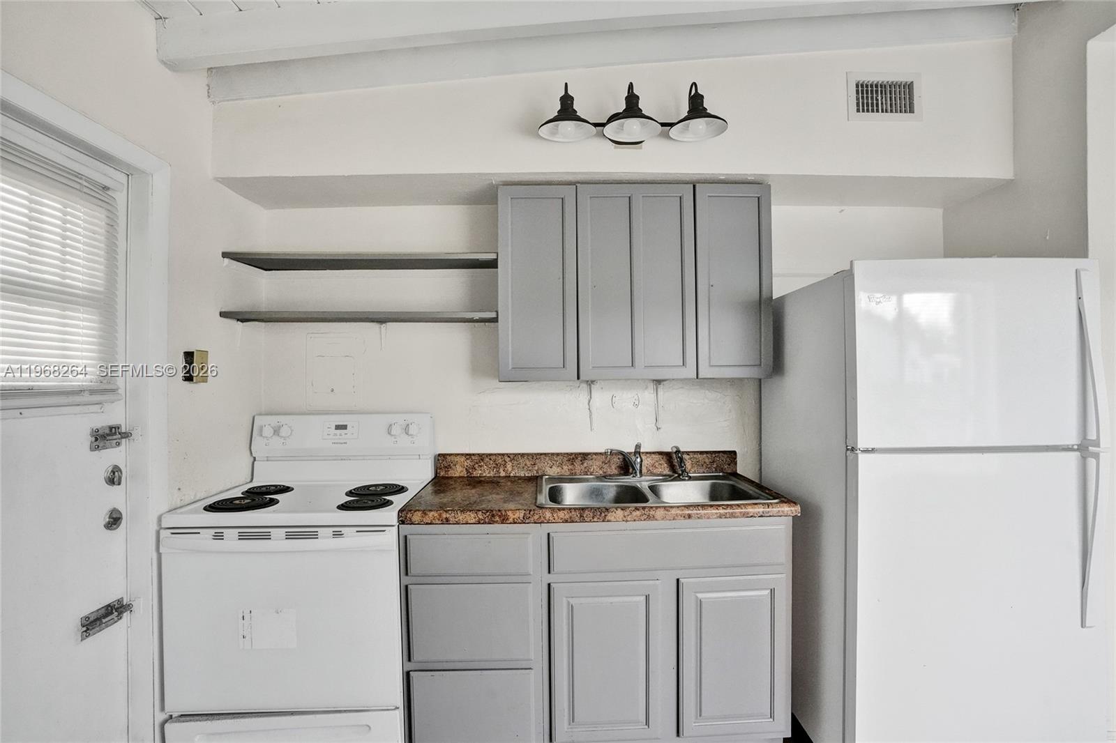 2111 York St Opa Locka, FL 33054