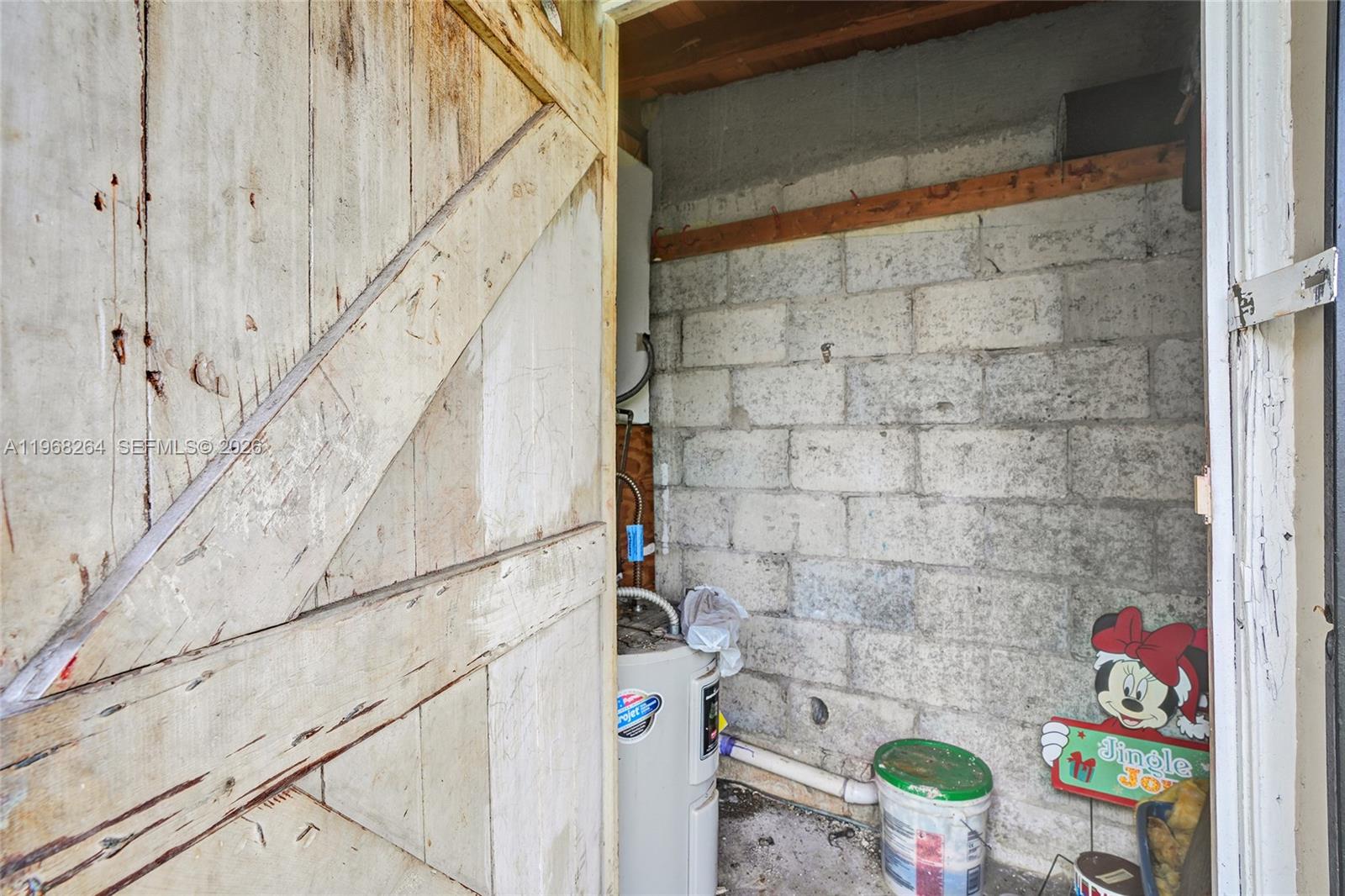 2111 York St Opa Locka, FL 33054