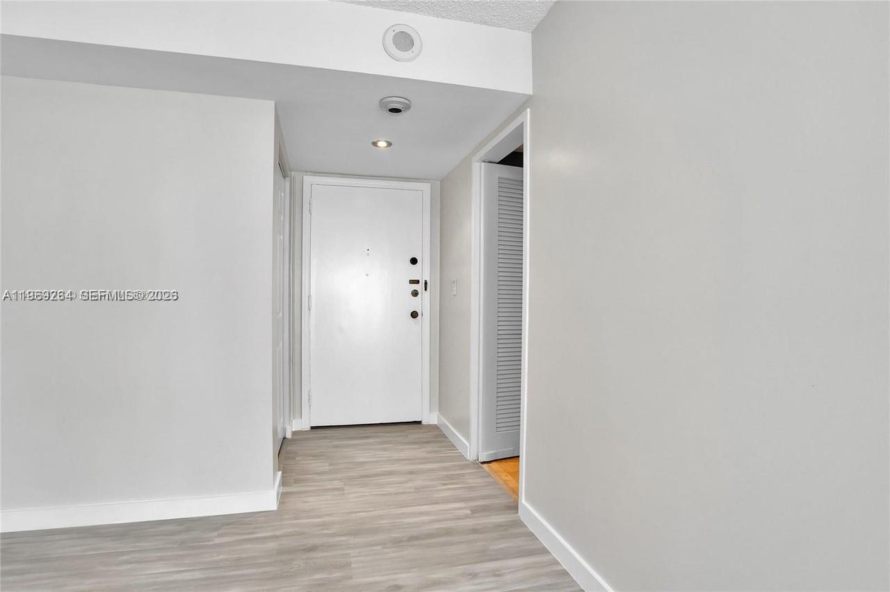 145 SE 25th Rd #602 Miami, FL 33129