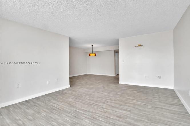 145 SE 25th Rd #602 Miami, FL 33129