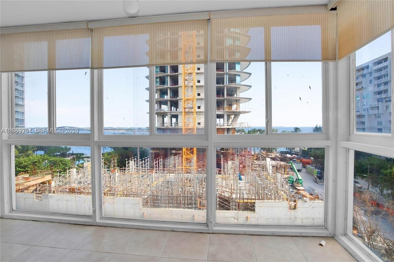 145 SE 25th Rd #602 Miami, FL 33129