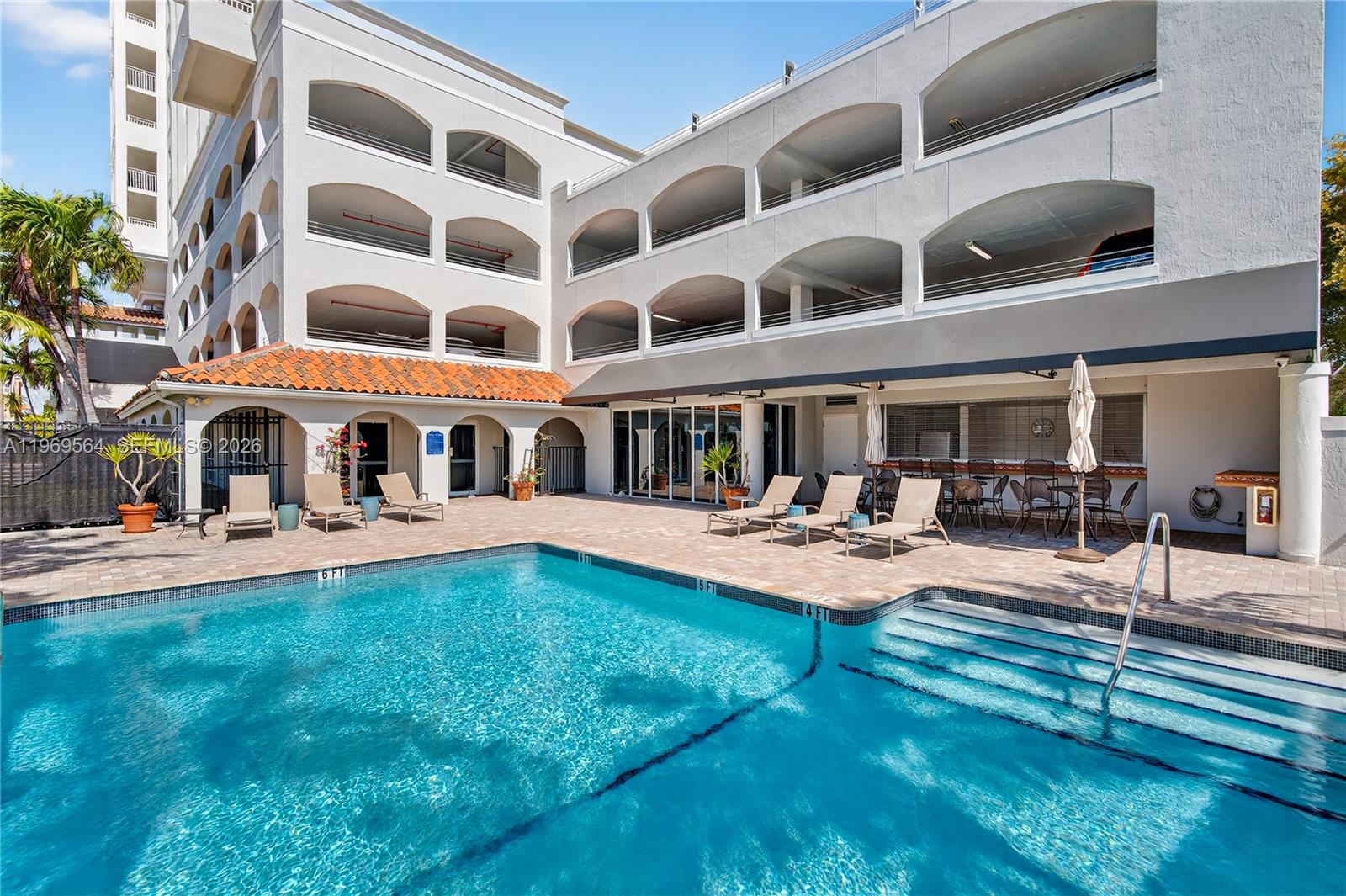 2351 Douglas Rd #1104 Miami, FL 33145